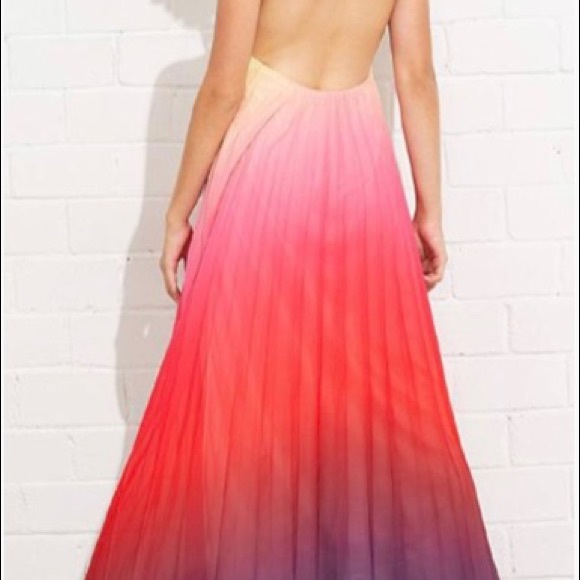 Sunburst Maxi dress - Picture 2 of 3
